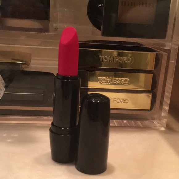 Lancôme Color Design Lipstick Shade: Red Haute - Picture 6 of 9